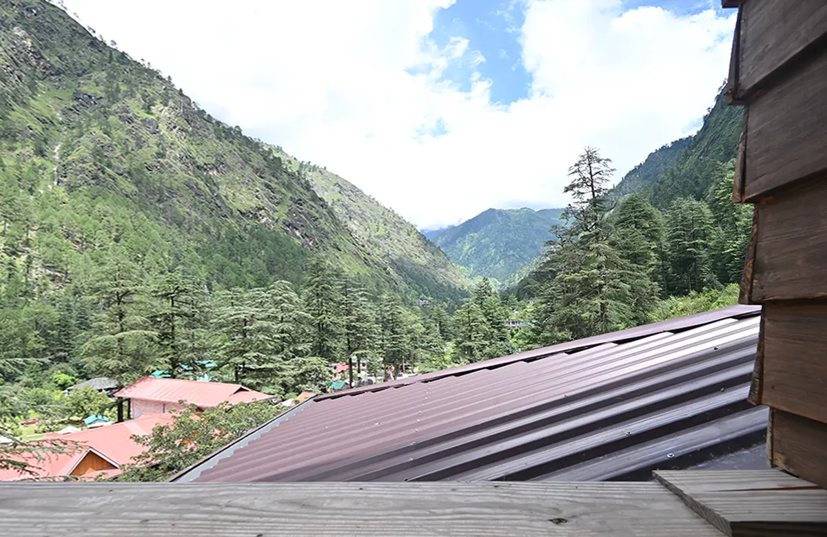balcony-view-from-super-deluxe-room-in-hillside-kasol