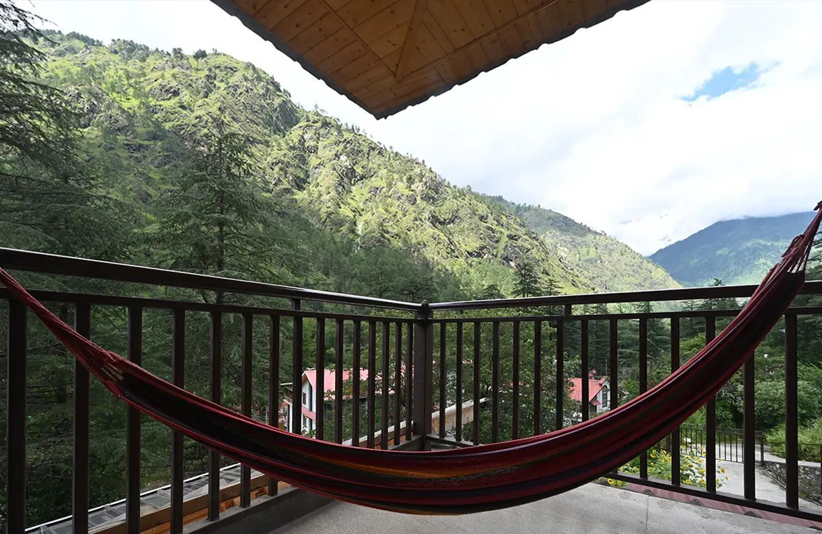 hammock-in-balcony-of-superior-luxury-room